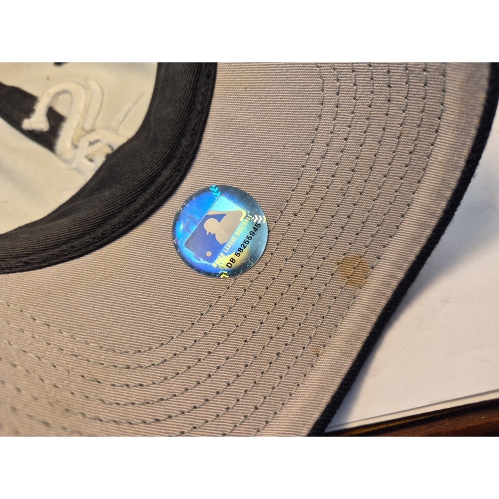 Chicago White Sox Baseball Hat Black and White Letters Adjustable Small /Medium - Picture 5 of 9